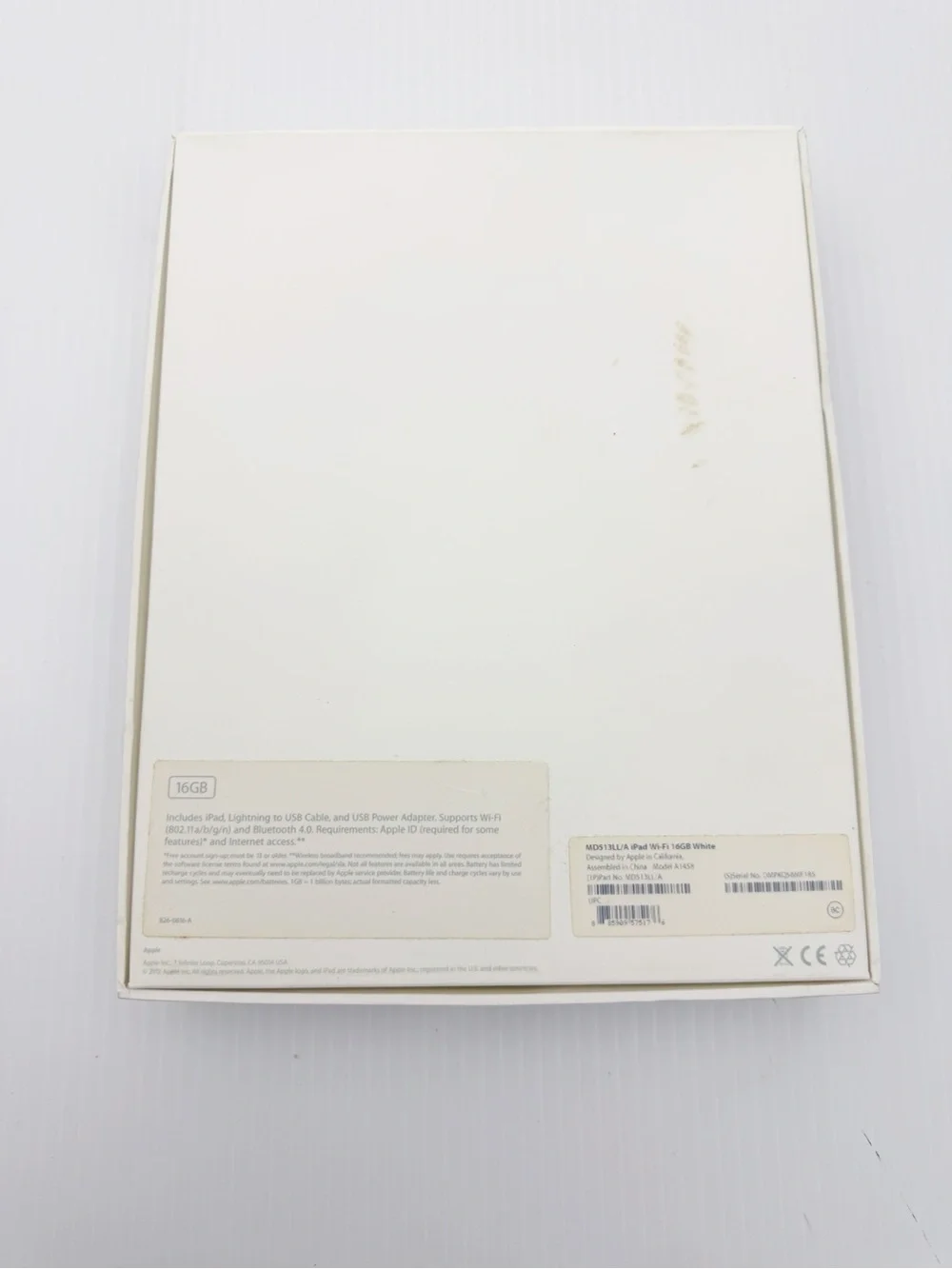 Apple iPad 4th Gen Wi-Fi 16GB White Table with Original Box